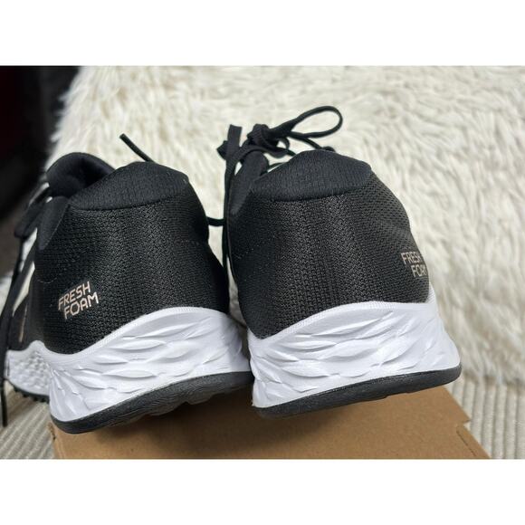 New Balance Fresh Foam Arishi V2 Shoes Womens Size 9.5 Black Running Sneakers - Picture 7 of 8